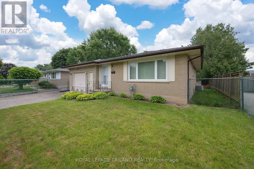 160 Wellesley Crescent — photo 3 of 25