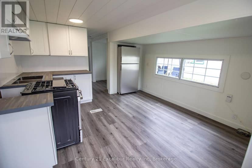 422 Pine Pass Road N, Centre Wellington, photo 3