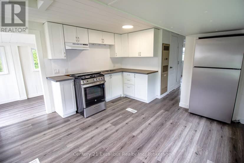 422 Pine Pass Road N, Centre Wellington, photo 4