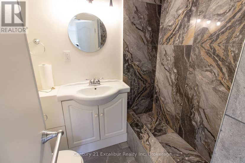 422 Pine Pass Road N, Centre Wellington, photo 7