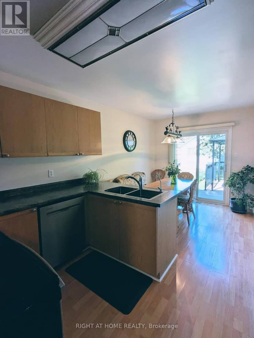 22 Donald Crescent — photo 20 of 38