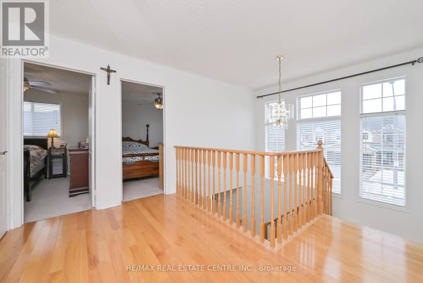 5554 Linwell Place — photo 16 of 35