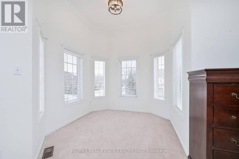 5554 Linwell Place — photo 19 of 35