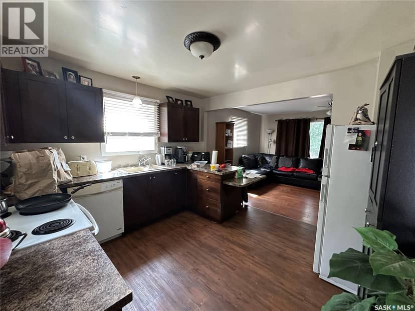 242 Third AVENUE N, Kamsack, photo 3