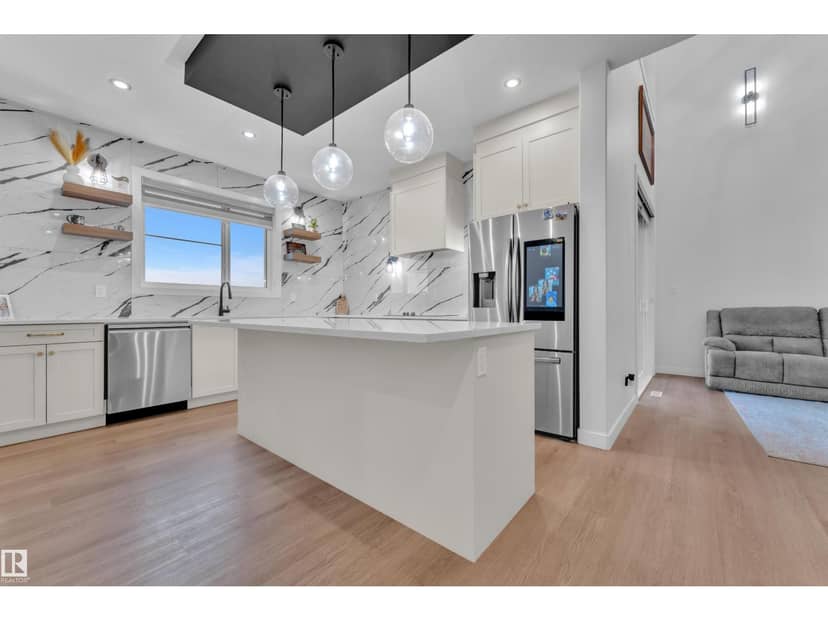 4514 63 ST — photo 17 of 40