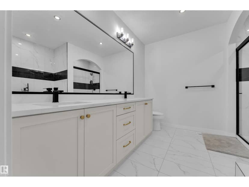 4514 63 ST — photo 30 of 40