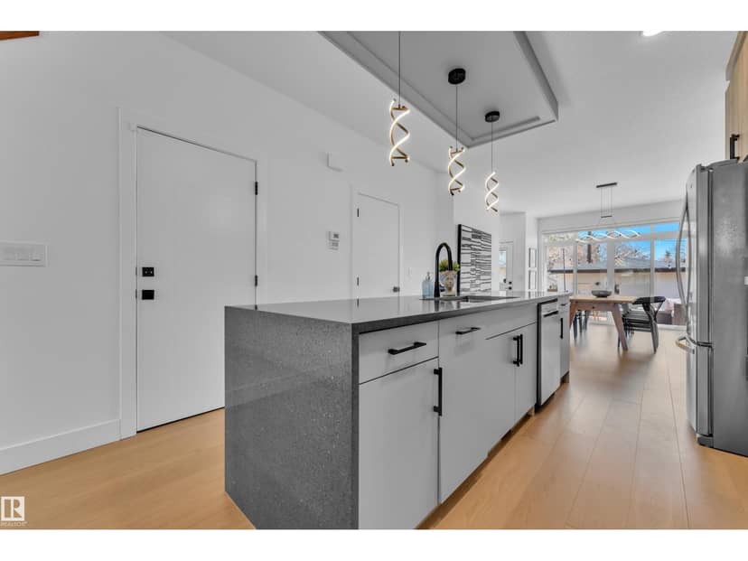 10227 146 ST NW NW — photo 26 of 40