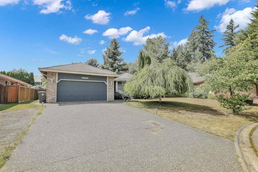 10869 162B STREET, Surrey, photo 2