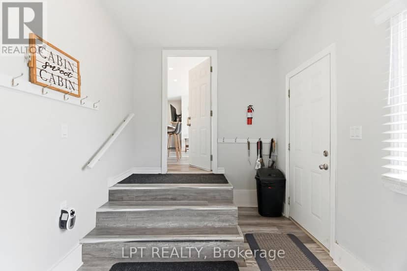 7597 Biddulph Street — photo 10 of 40