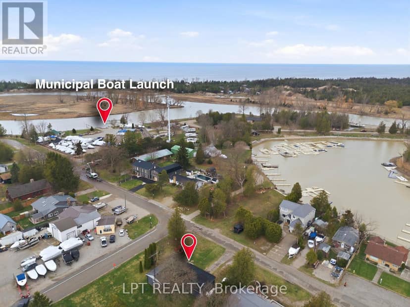 7597 Biddulph Street — photo 8 of 40