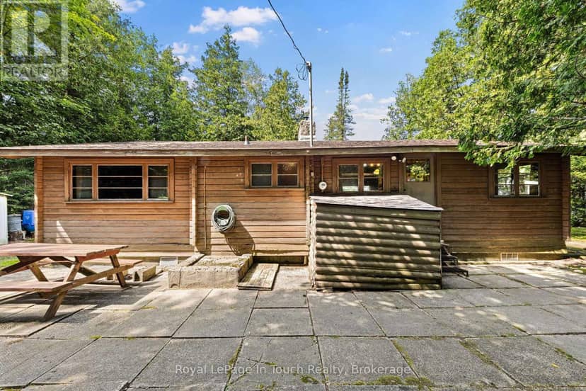 25 Chippewa Crescent — photo 11 of 33