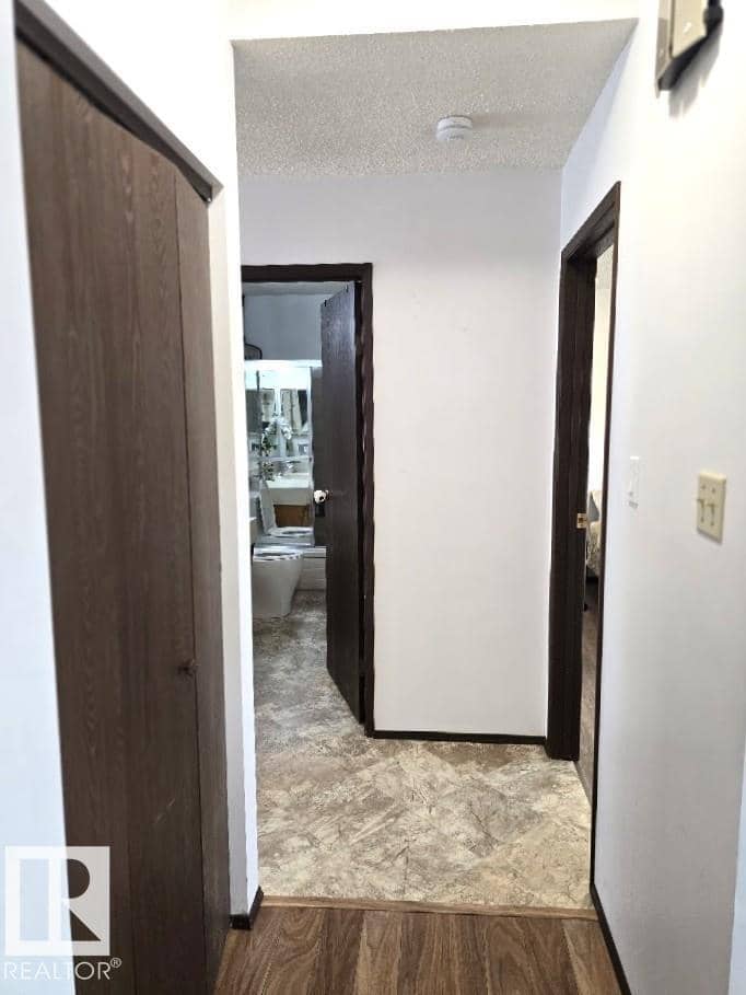 4722 48 AV — photo 23 of 40
