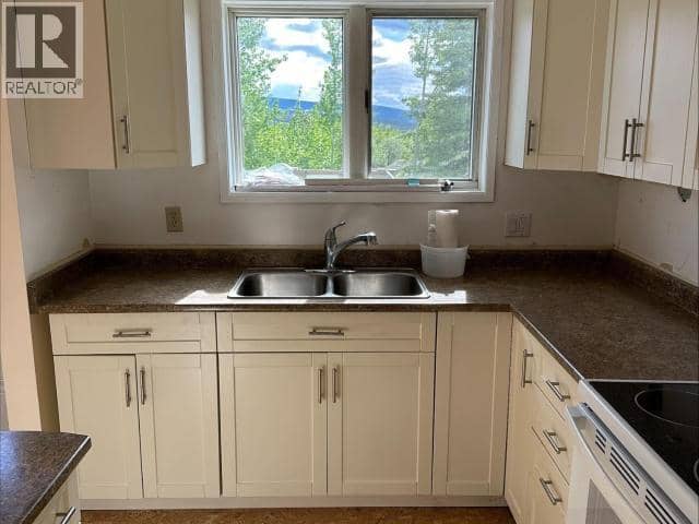 526 Douglass Drive — photo 3 of 20