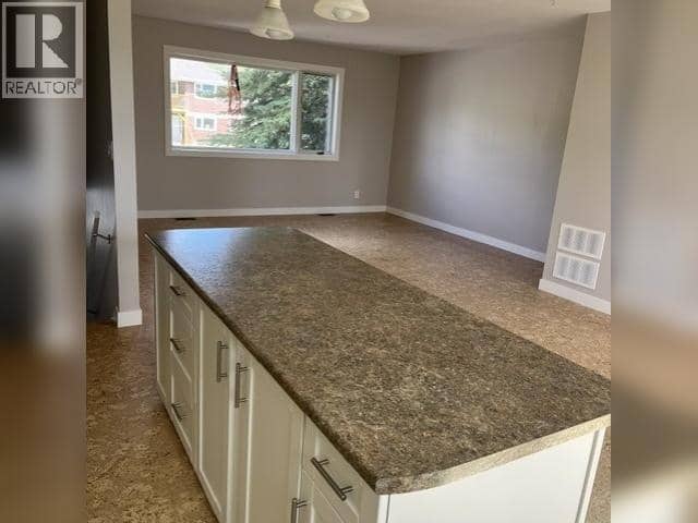 526 Douglass Drive — photo 5 of 20