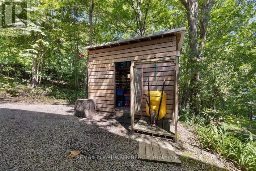 781 North Shore Road — photo 38 of 40