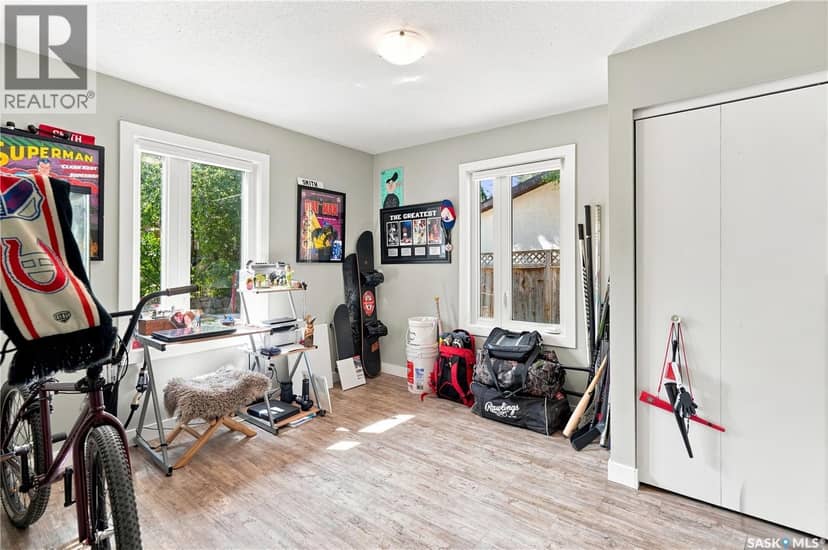 145 Lillooet STREET E — photo 15 of 40
