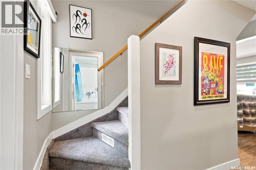 145 Lillooet STREET E — photo 20 of 40
