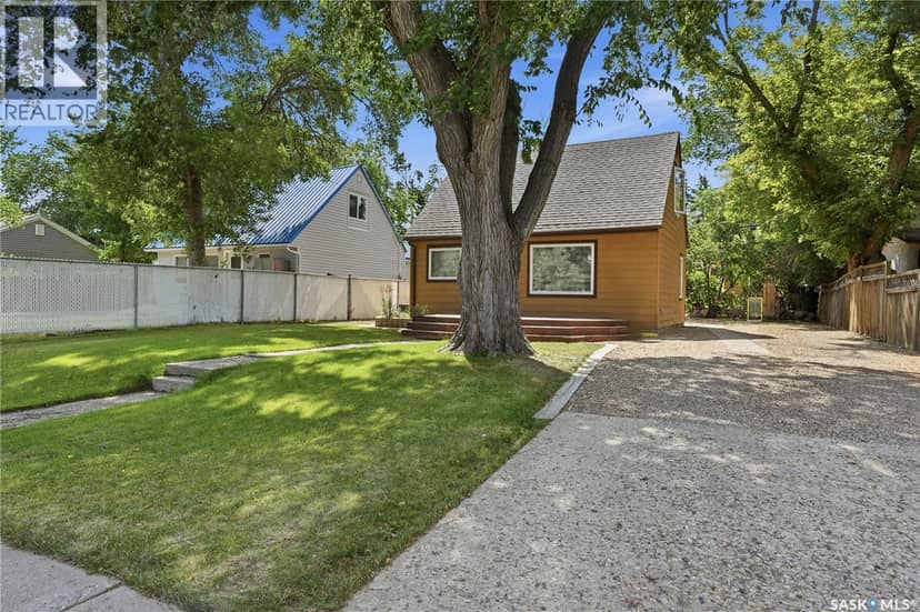 145 Lillooet STREET E — photo 3 of 40