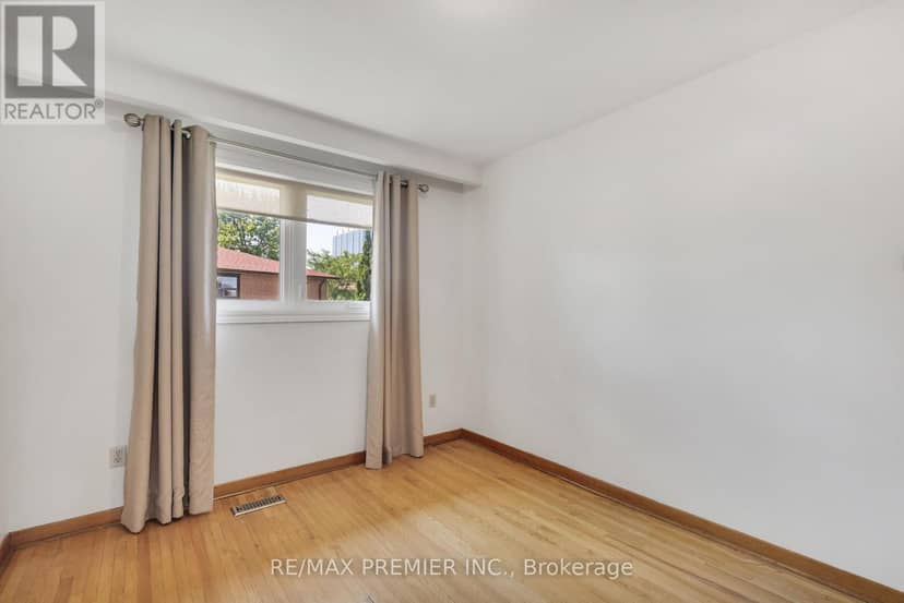 4178 Dursley Crescent — photo 18 of 40