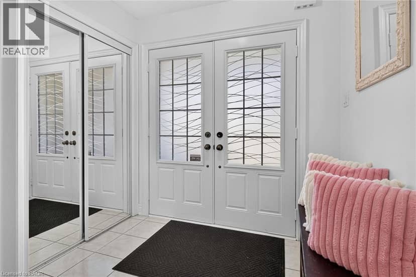 127 COOK Street — photo 4 of 40