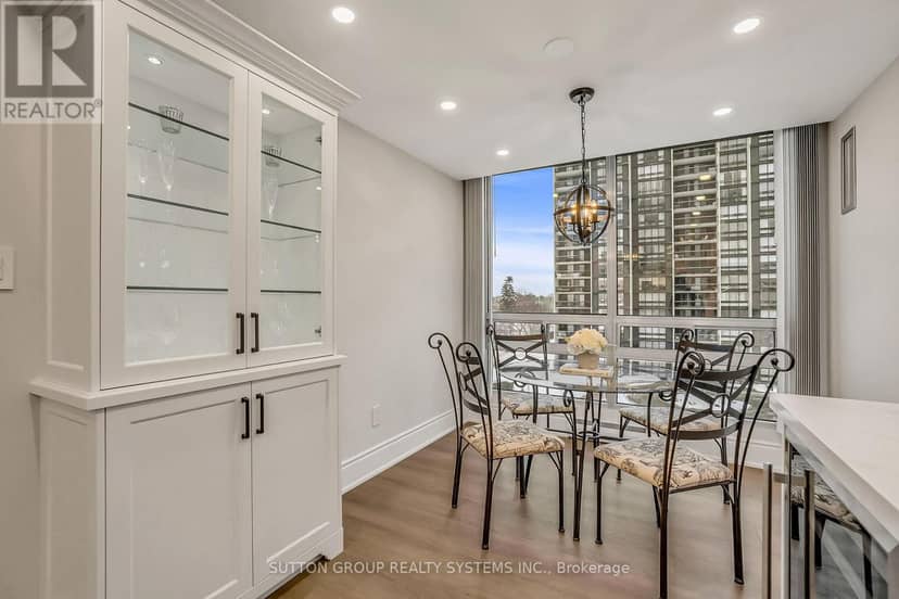 501 - 2180 Marine Drive — photo 28 of 40