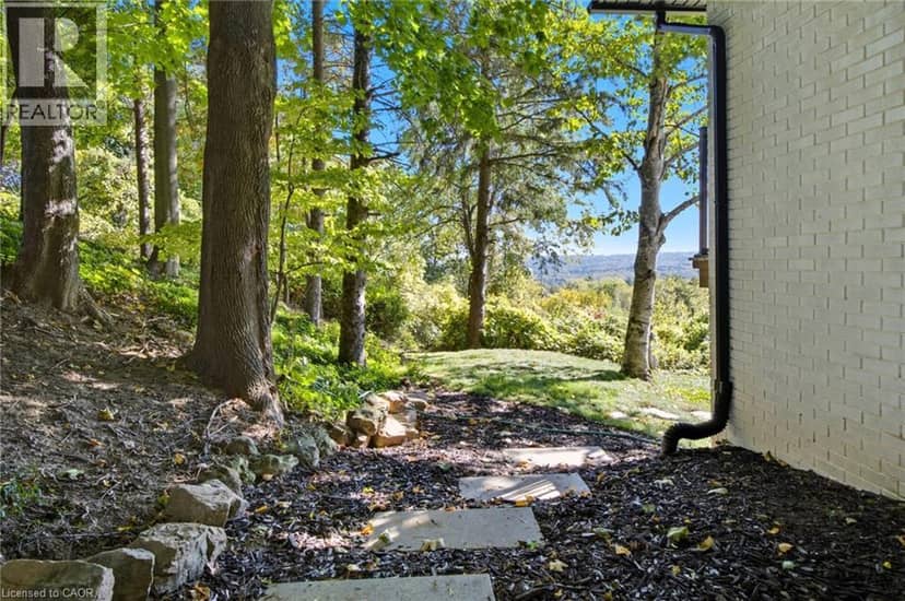 50 OAK Avenue — photo 22 of 34
