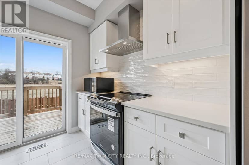 27 Sora Lane — photo 12 of 40