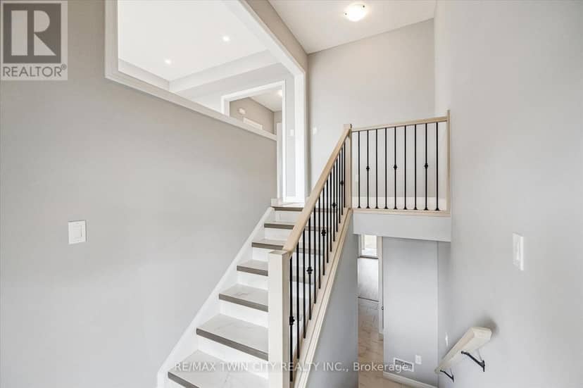 27 Sora Lane — photo 5 of 40
