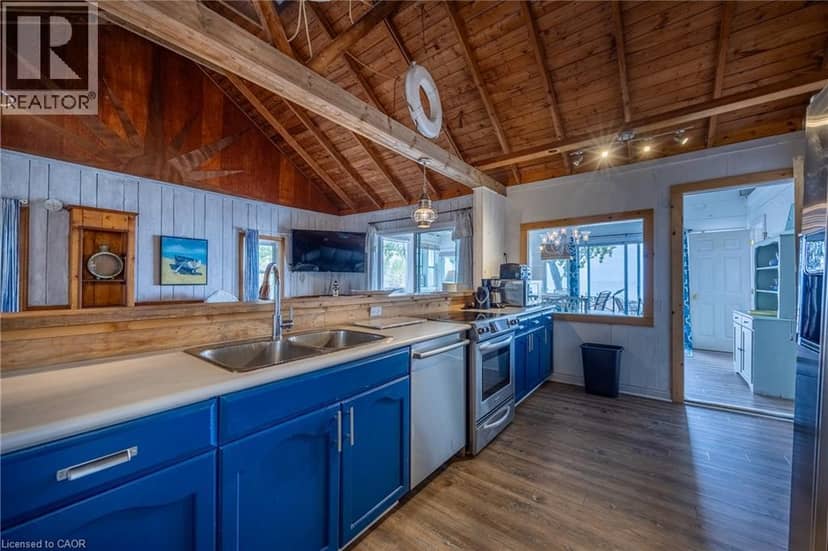 5 BEACH Avenue, Long Point, photo 7