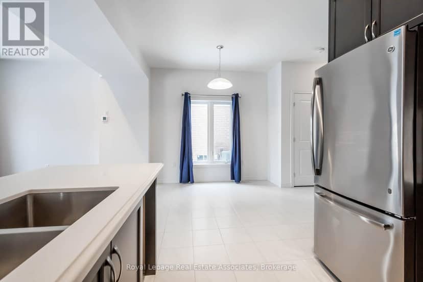 3981 Crown Street — photo 10 of 34