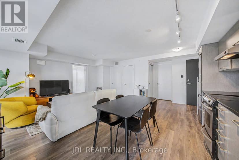 1411 - 87 Peter Street — photo 12 of 37
