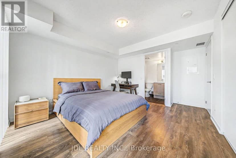 1411 - 87 Peter Street — photo 17 of 37