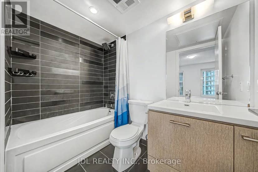 1411 - 87 Peter Street — photo 19 of 37