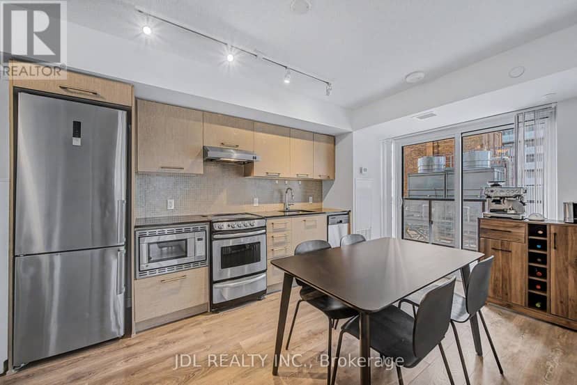 1411 - 87 Peter Street — photo 6 of 37