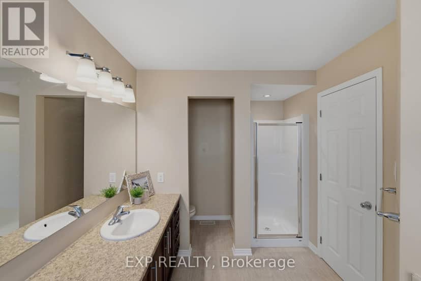 118 Laramie Crescent — photo 22 of 36