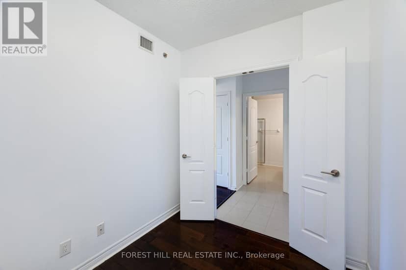 510 - 2756 Old Leslie Street — photo 7 of 27