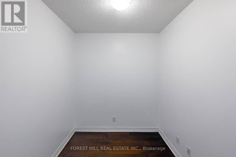 510 - 2756 Old Leslie Street — photo 8 of 27