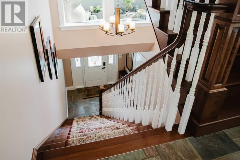 6177 Regina Terrace — photo 33 of 40