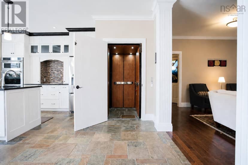 6177 Regina Terrace — photo 5 of 40
