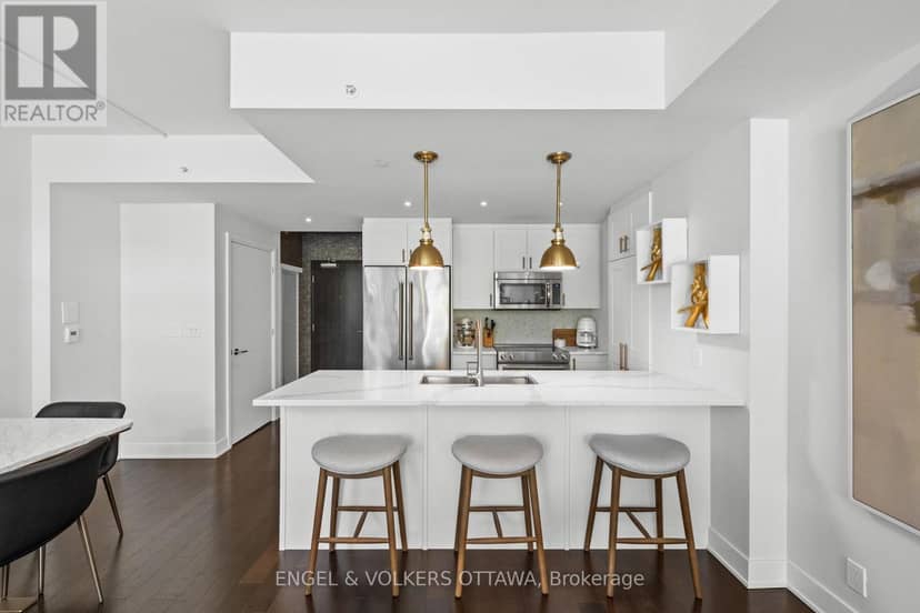 110 - 1035 Bank Street — photo 14 of 40