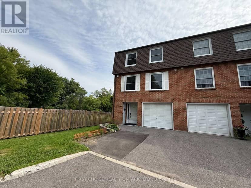 32 Appleby Private N, Ottawa
