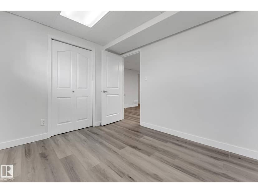 4511 25 AV NW NW — photo 29 of 36