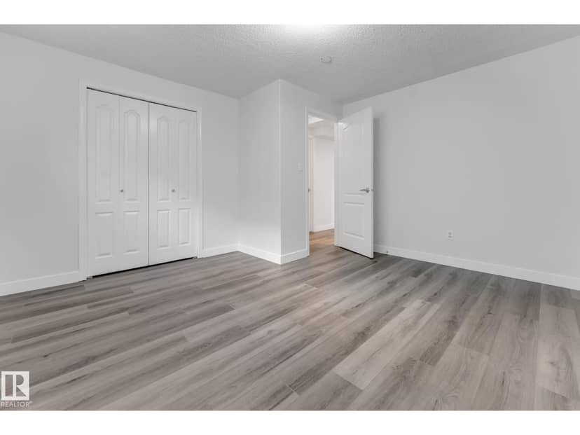 4511 25 AV NW NW — photo 31 of 36
