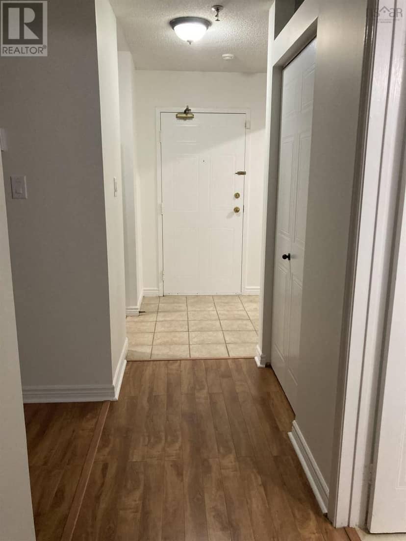 103 15 Langbrae Drive — photo 22 of 26