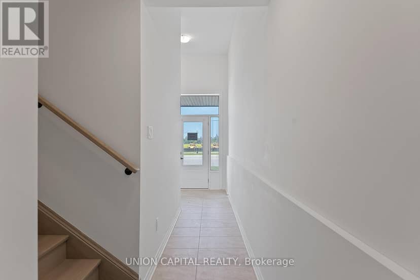 11437 Leslie Street — photo 4 of 40