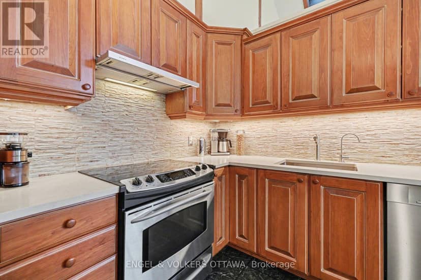 4637 Northwoods Drive — photo 24 of 40