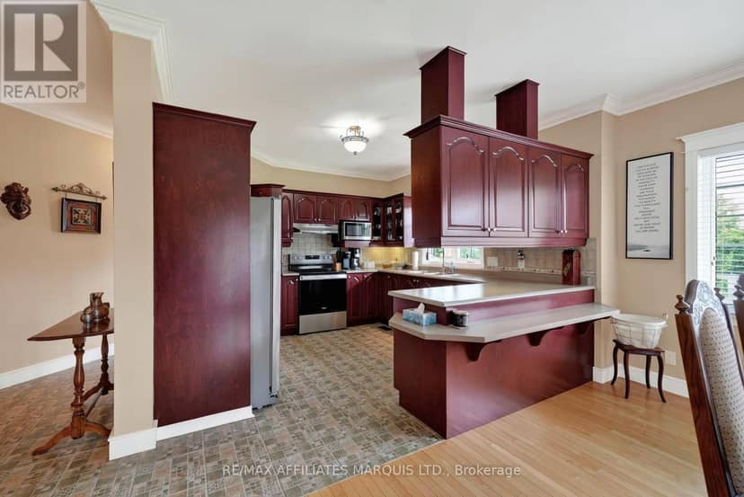 6242 Shannon Lane — photo 16 of 40