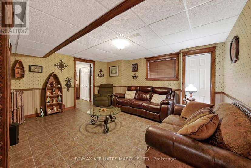 6242 Shannon Lane — photo 36 of 40