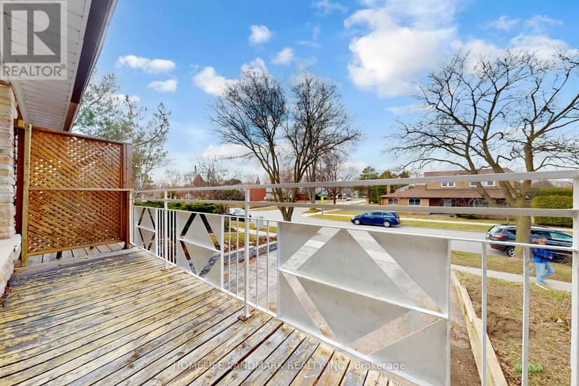 225 Pineway Boulevard — photo 30 of 31