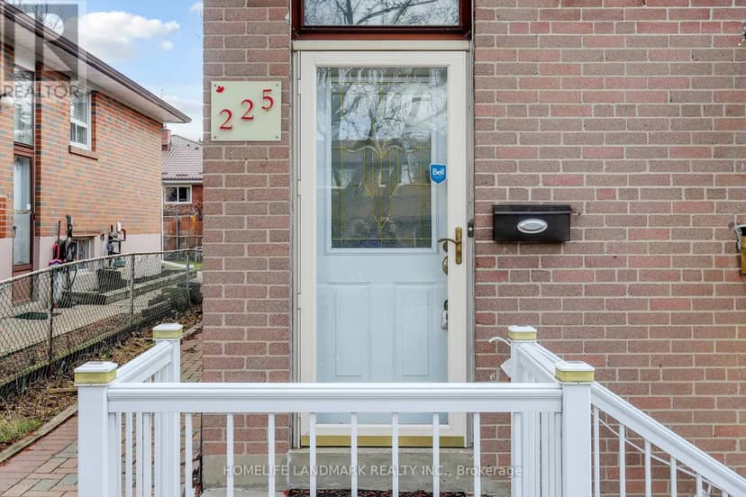 225 Pineway Boulevard — photo 4 of 31
